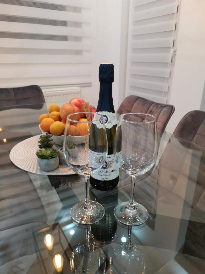 White House Ns Apartment Novi Sad Luaran gambar